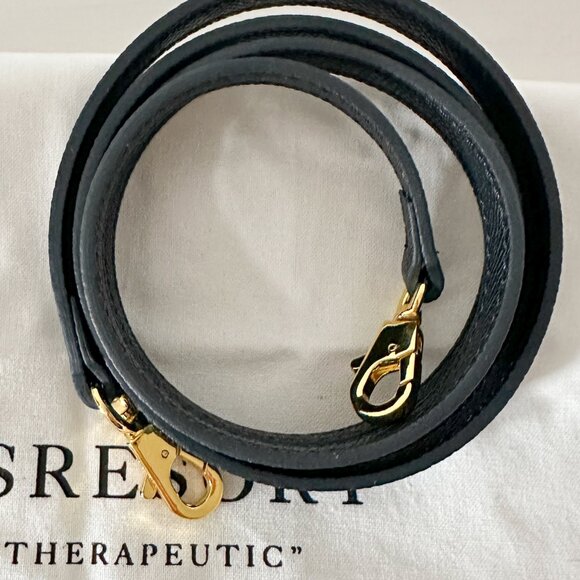 Elegant Black Handbag - Picture 6 of 6